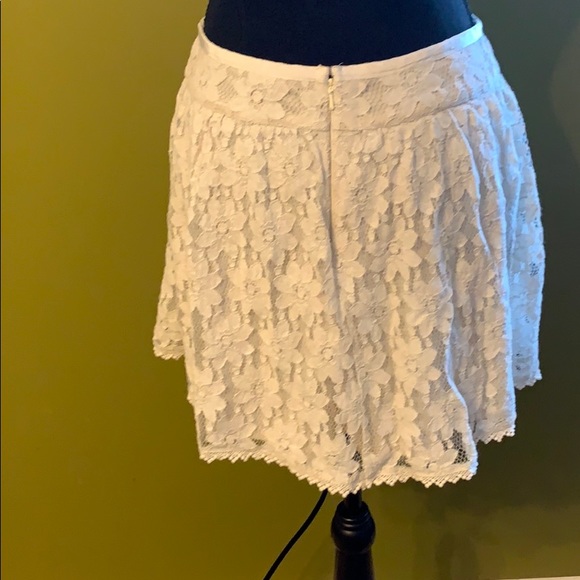 🏖️ American Eagle Outfitter Creme Lace Skirt, Size 6 - Picture 2 of 6